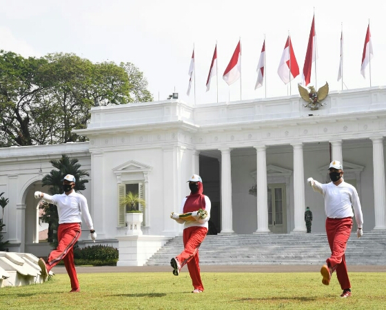 Sekretariat Presiden Gelar Latihan Penaikan Bendera Upacara HUT ke-75 Kemerdekaan RI