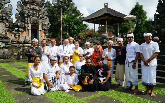 Forum Studi Majapahit Gelar ‘Ritual Panekek Bali Dwipa lan Penegteg Jagat’ di Pura Alas Purwo dan Mandara Giri, Lumajang