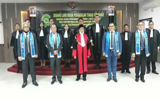 97 Advokat Peradi Diangkat & Disumpah Ketua PT. Denpasar