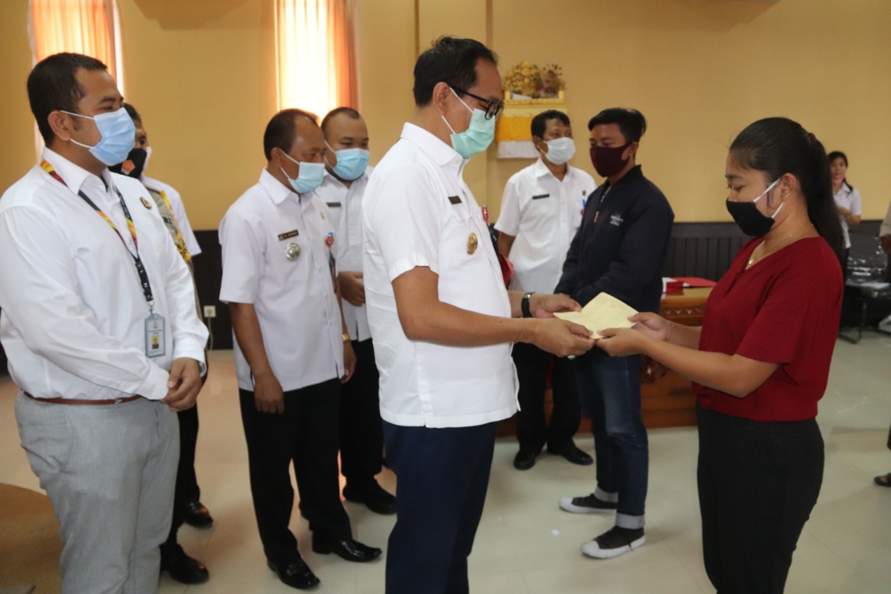 Tahap Terakhir, Badung Cairkan Bansos bagi Pekerja Formal Sektor Pariwisata dan Lainnya kepada 2.983 Pekerja