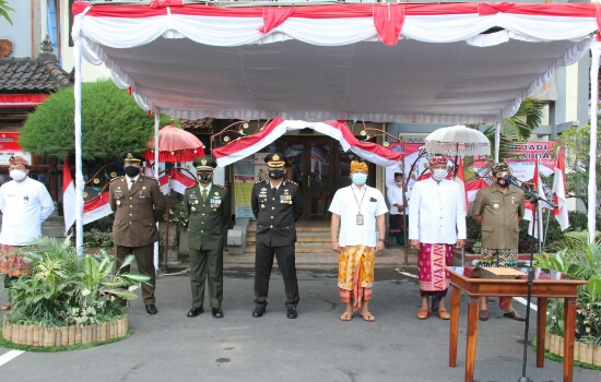 Kapolres Klungkung Hadiri Upacara Bendera HUT ke-75 Kemerdekaan RI Tingkat Kabupaten Klungkung