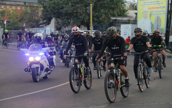 Jaga Kondisi Fisik Agar Tetap Prima, Pangdam IX/Udayana Ajak Anggota Bersepeda
