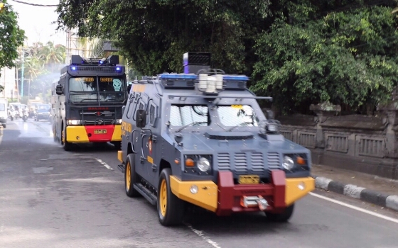 Mobil AWC Polres Badung Digunakan Semprot Disinfektan
