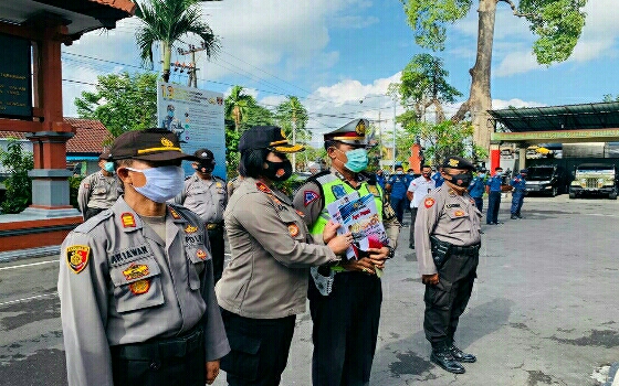 Kompol Putu Utariani Pimpin Apel Gabungan Polres Badung dan Damkar
