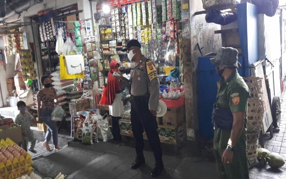 Ajak Masyarakat Patuhi Prokes, Desa Padang Sambian Kelod Rutin Laksanakan Patroli