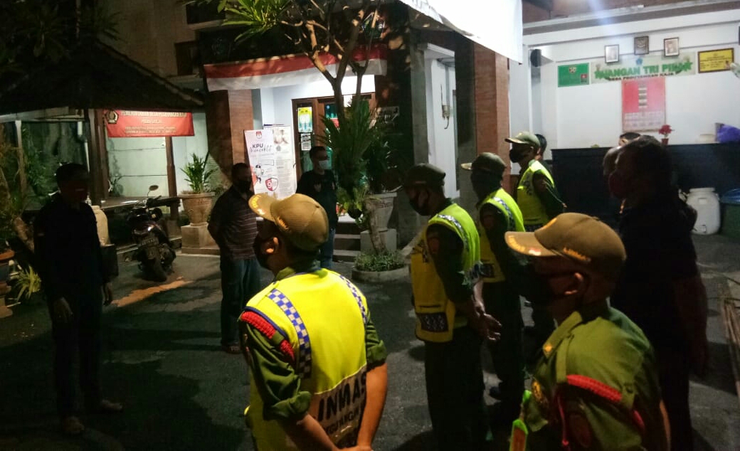 Desa Peguyangan Kaja Giatkan Patroli Dialogis dan Sosialisasi Protokol Kesehatan