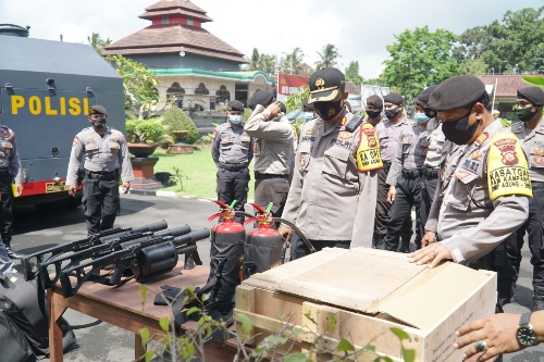 Pastikan Siap Pakai, Kapolres Lakukan Pengecekan Sarpras Dalmas Polres Bangli