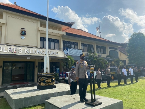 Polres Klungkung Gelar Apel Kendaraan dan Peralatan Dalam Rangka Pengamanan Aksi Unjuk Rasa