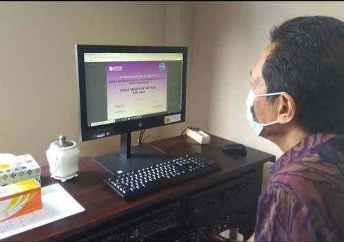 Disdukcapil Denpasar Raih Penghargaan Public Service Award of The Year Bali 2020