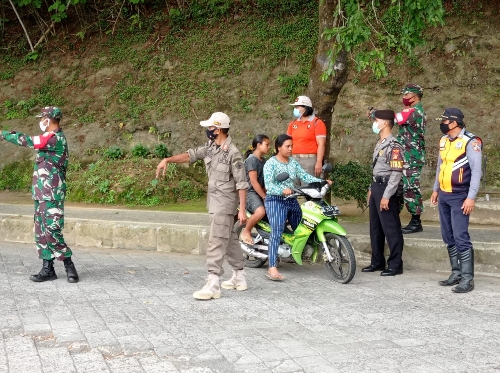 Kembali Tim Gabungan Operasi Yustisi Polres Bangli Tindak 16 Pelanggar Prokes di Penelokan