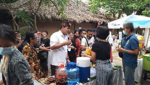 Paslon AMERTA: Sektor UMKM Terus Didorong Sebagai Upaya Menggerakkan Ekonomi Kerakyatan