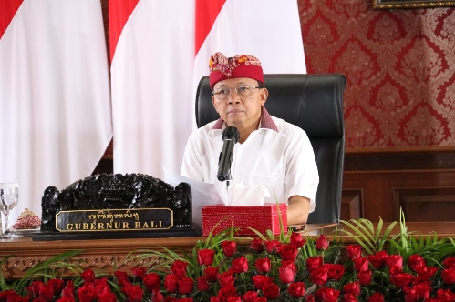 Kurangi Ketergantungan BBM Impor, Gubernur Koster Dukung Kendaraan Bermotor Listrik Berbasis Baterai