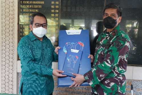 BI Perwakilan Bali Hibahkan Satu Mobil Operasional Kepada Korem Wira Satya