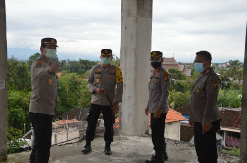 Kapolres Tabanan Dampingi Karo Log Polda Bali Melakukan Peninjauan Mako Polsek Tabanan