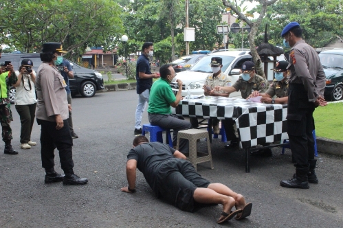 Sayang Masyarakat Demi Kesehatan Bersama Tim Gabungan Polres Klungkung Gelar Operasi Yustisi