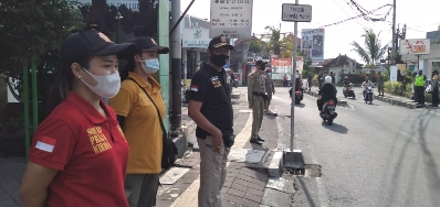 Razia Penegakan Prokes di Wilayah Kelurahan Panjer, 14 Orang Terjaring Melanggar Prokes