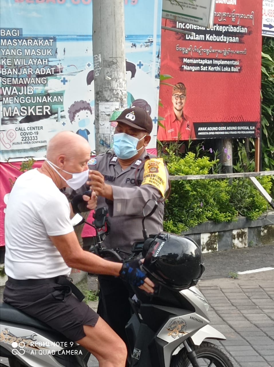 Satgas Covid-19 Kelurahan Sanur Laksanakan Pembagian Masker Dan Pemantauan Prokes Terkait PPKM