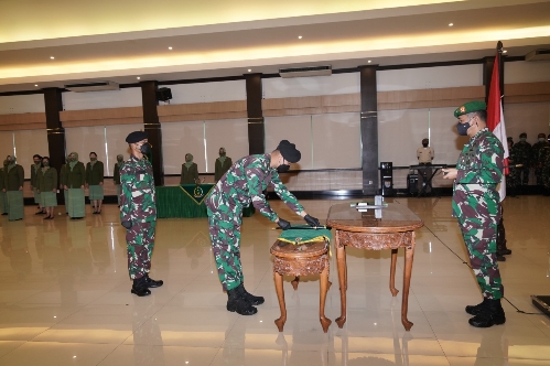 Pangdam IX/Udayana Pimpin Sertijab Dandenkav 4/SP