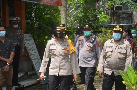 Kapolres Karangasem Chek Kesiapan Posko Terpadu Desa Tangguh COVID-19 di Kecamatan Karangasem