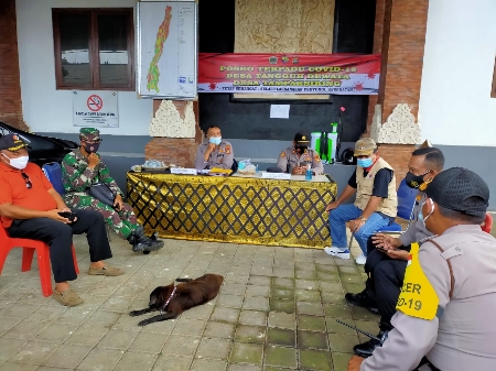 Forkopimcam Tampaksiring Lakukan Pengecekan Posko Terpadu Desa Tangguh Covid-19