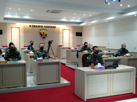 Kasdam IX/Udayana Ikuti Rakor Perkembangan Pelaksanaan PPKM Mikro dan Posko Covid-19 Desa/Kelurahan