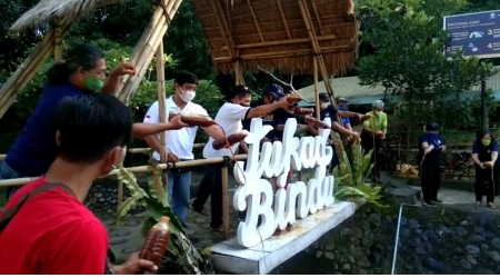 Jernihkan Air Dan Hilangkan Bau, Tukad Bindu Dituangi Eco Enzyme