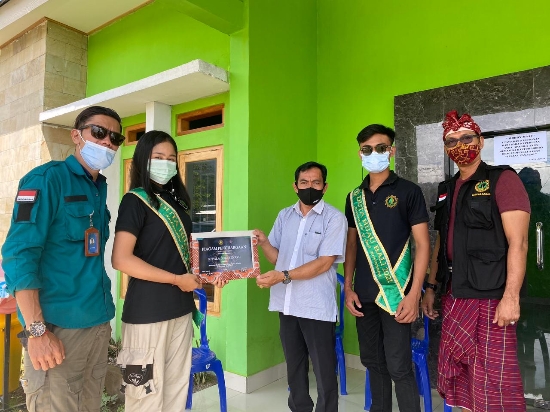 Disambut Kepala Desa Senaru, Duta Hijau Bali Rajut Semangat Baru Bersama Senaru