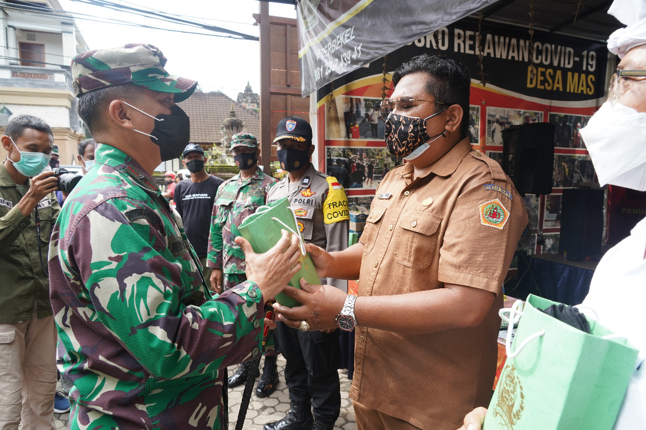 Danrem 163 Wira Satya Apresiasi “Zero Case” PPKM Desa Mas Ubud