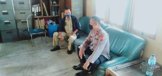 Minimalisir Penyebaran Covid-19, Kapolsek Gianyar Sambangi Kepala Pasar