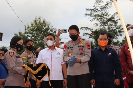 Kapolda Bali Resmikan Secara Serentak 100.000 Rumah Untuk PNPP di Tabanan