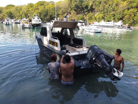 Bidang Harwat Sat Polairud Polres Karangasem Lakukan Pengecekan Perawatan Kapal C3 Inventaris Sat Polairud
