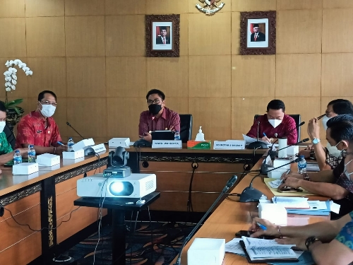 Rapat Evaluasi Triwulan II, Wakil Walikota Arya Wibawa Genjot OPD Realisasikan Anggaran Secara Maksimal