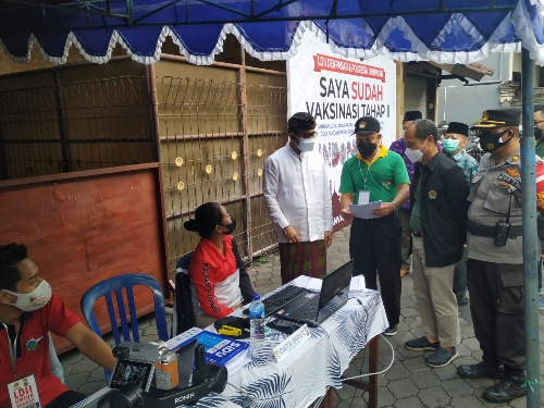 Wali Kota Jaya Negara Tinjau Vaksinasi di LDII Bali