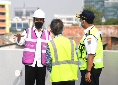 Presiden Jokowi Meresmikan Jalan Tol Dalam Kota Segmen Pulo Gebang-Kelapa Gading