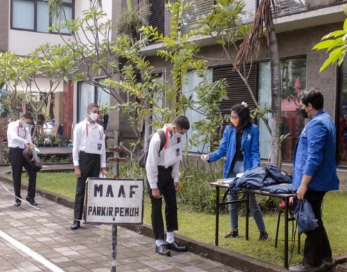 ITB STIKOM Bali Gelar Pra GMTI Secara Drive Thrue