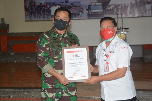 Momen HUT TNI ke-76 Gelar Baksos Donor Darah dan Tuntaskan Pilot Project Pompa Hidram