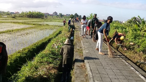 Melalui Karya Bhakti Tumbuhkan Semangat Budaya Gotong Royong