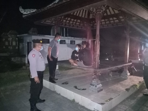 Upaya Menekan Covid-19, Polres Karangasem Gelar Patroli _Gebug Sindu Light_