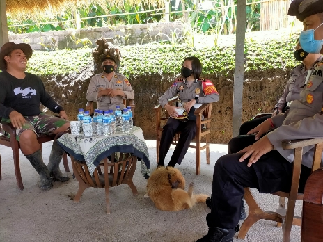 Kapolres Gianyar Gagas Kring Polri, Kapolsek Gianyar bersama Kasat Lantas Langsung Terjun ke Lapangan