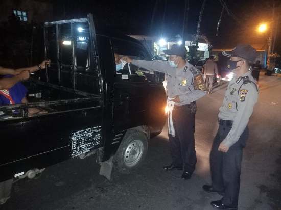 Polsek Selat Gelar Giat Yustisi Penerapan PPKM Level-2 Pandemi Covid-19