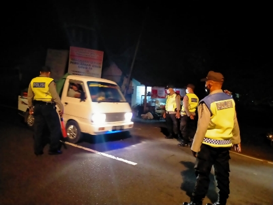 Jaga Harkamtibmas, Jajaran Polres Karangasem Laksanakan Patroli Malam