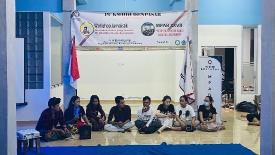 PC KMHDI Denpasar Kenalkan Ruang Diskusi kepada Calon Anggota Baru melalui NGOPI