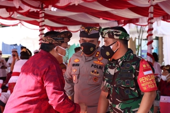 Polres Gianyar Gelar Pengamanan Peresmian Pasar Rakyat Gianyar, Gedung C Ayodya RSU Sanjiwani dan Kantor MDAl