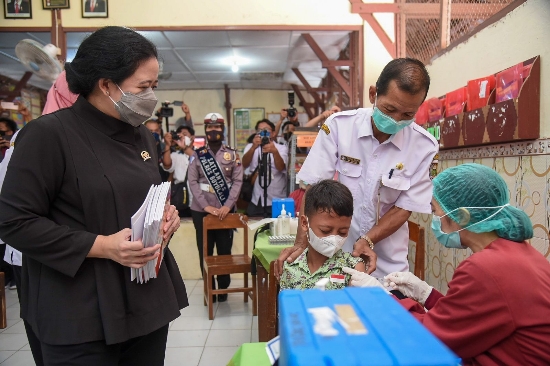 Pasien Omicron Meninggal, Puan: Vaksinasi Harus Dikebut!