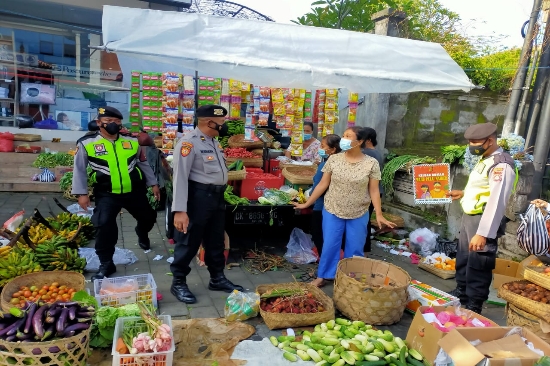 Antisipasi Peningkatan Kasus Harian Covid-19, Polsek Ubud Gencarkan Imbauan Prokes