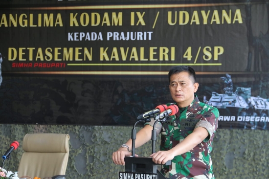 Pangdam Udayana, Mayjen TNI Sonny Aprianto Kunjungi Detasemen Kavaleri  4/Simha Pasupati
