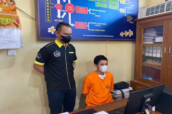 Penyidik Reskrim Polsek Abiansemal Lakukan Pelimpahan Tersangka secara Online