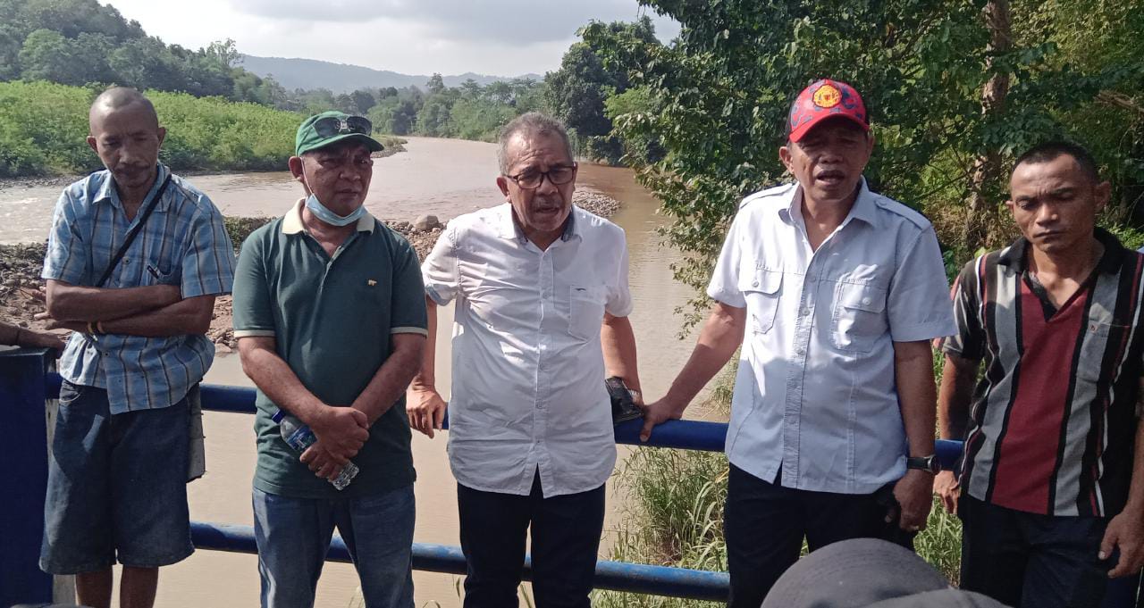 Anggota DPRD NTT Tinjau Lokasi Bendungan Wae Cebong yang Rusak Akibat Aktivitas Tambang Galian C di Compang Longgo