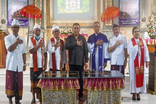 Resmikan GKPB Jemaat Siloam, Bupati Tamba: Rawat Harmonisasi dan Toleransi Beragama