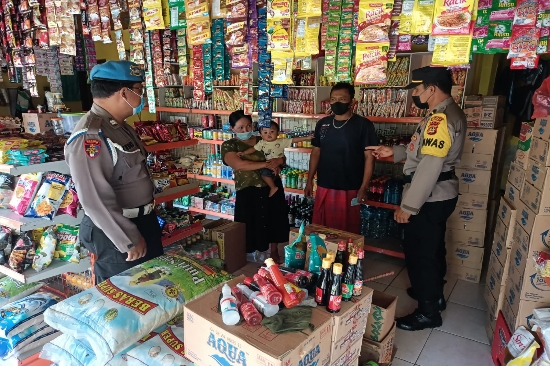 Jelang Galungan, Polsek Ubud Masifkan Pengecekan Stok Minyak Goreng